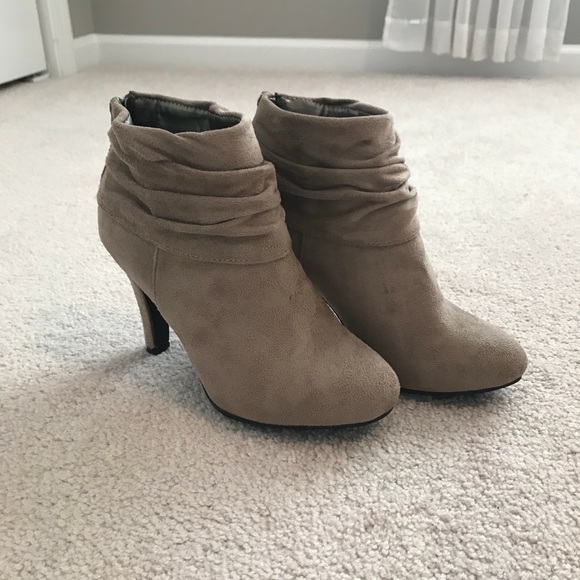Francesca's Collections Shoes - Taupe Suede Heeled Booties
